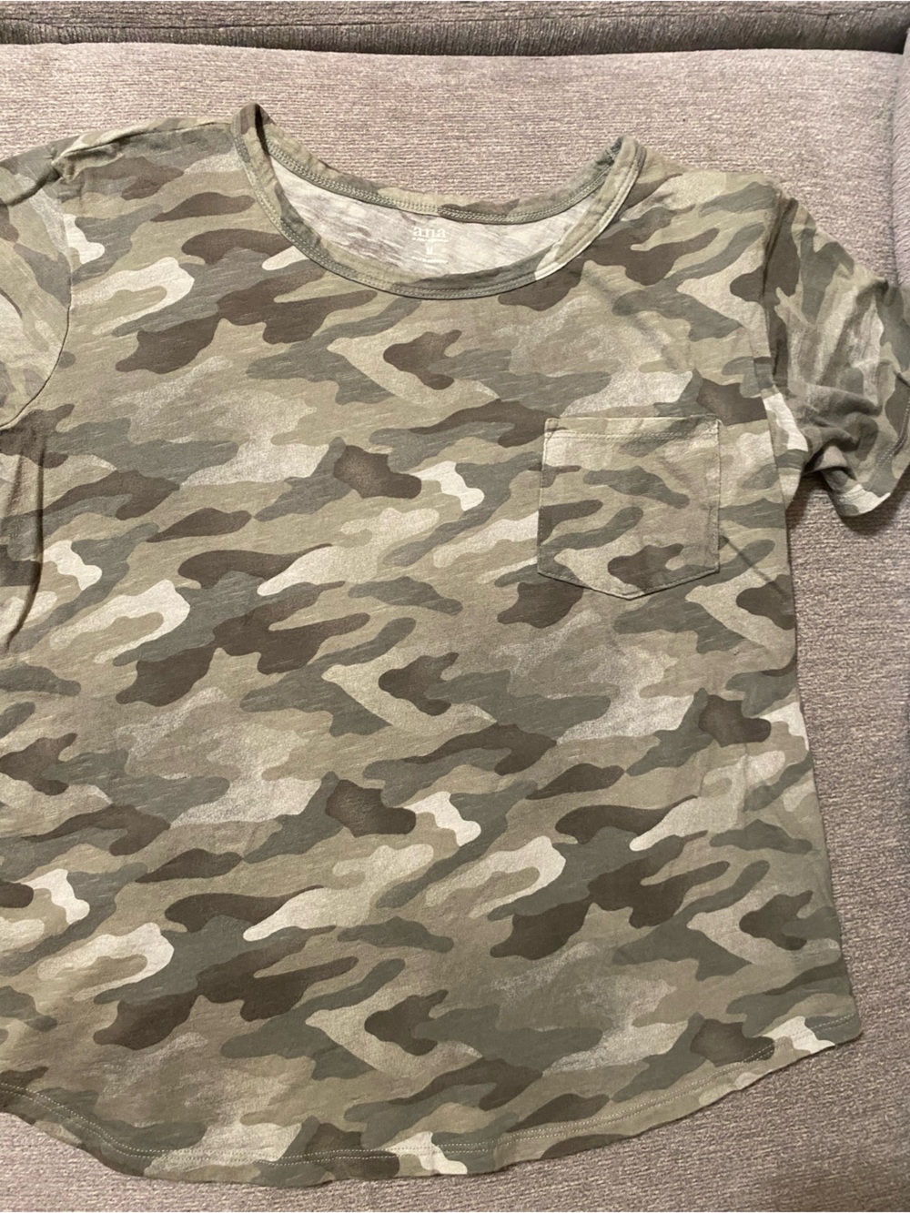 Women’s Camouflage Pocket Tee - Olive Camo